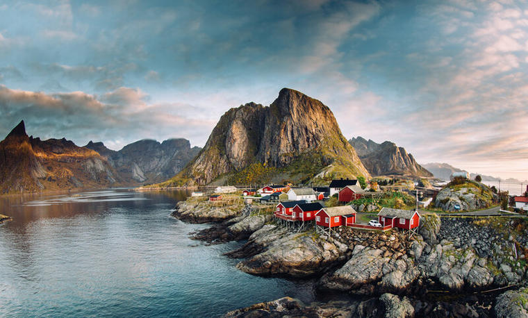 Lei ei hytte i Lofoten med NOVASOL og opplev det unike øyriket.