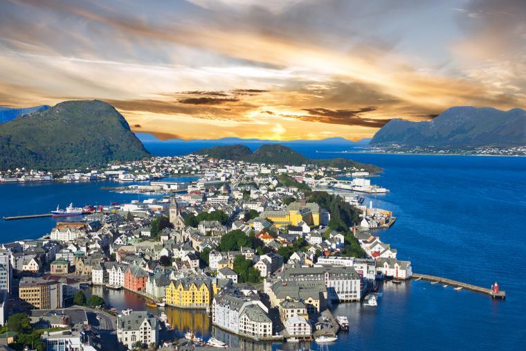 Lei feriehus og hytte i Sunnmøre
