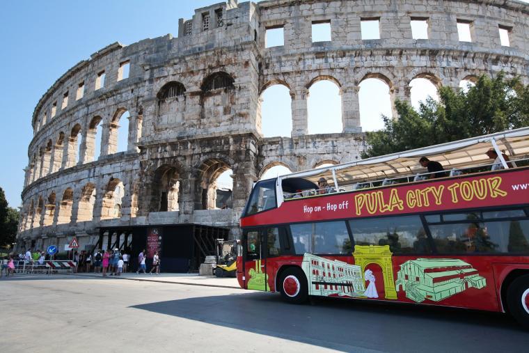 Pula City Tour - kundefordeler i Kroatia
