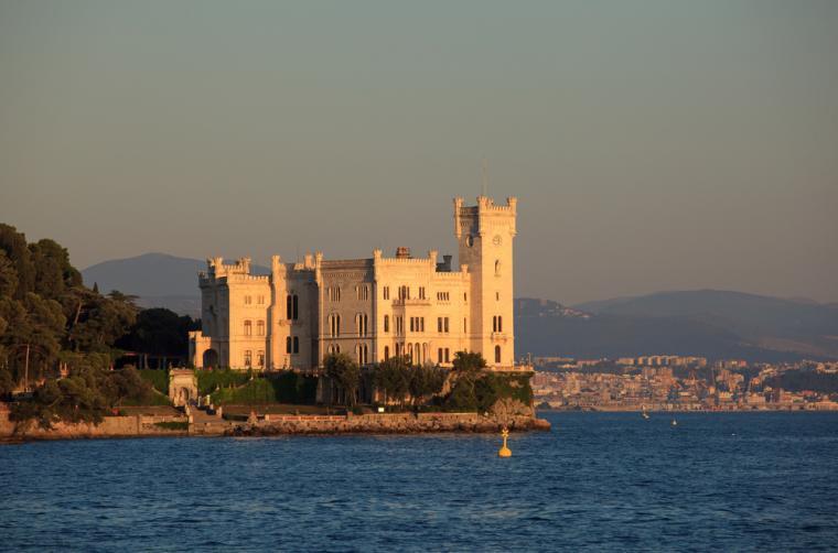 Middelalderbyen Trieste i Friuli