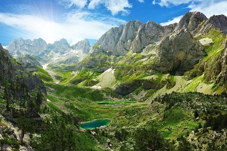 Lei feriehus i Albania og opplev de Dinariske alpene