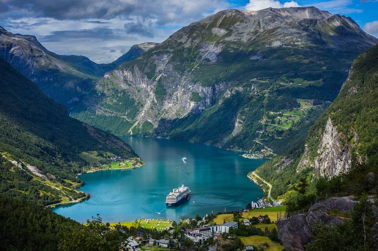 Naturen er en av de mest unike attraksjoner i Norge