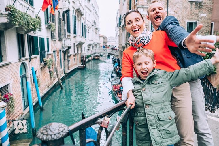 Ta med familien på storbyferie i Europa