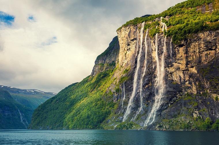 Lei hytte og gå til fjellgården Skageflå i Geiranger