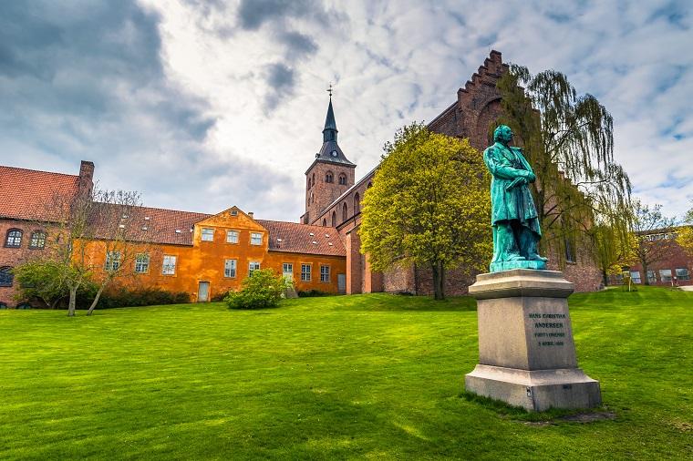 Se H.C. Andersens barndomshjem og mye mer på ferie i Danmark