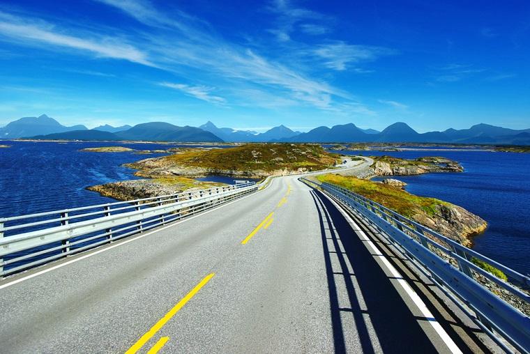 Lei hytte i Norge og opplev Atlanterhavsvegen