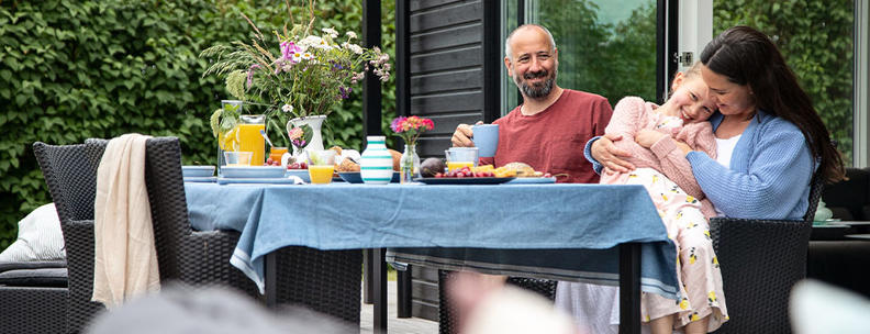 Familie i feriehus i Danmark